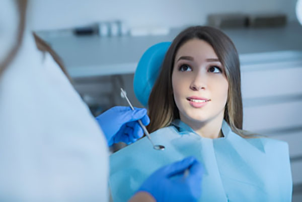 Choosing A Dental Veneer Material